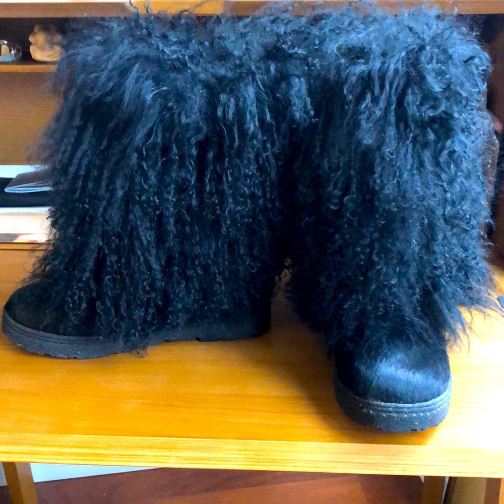 BEARPAW Size 8 Brand new! Perfect Condition!